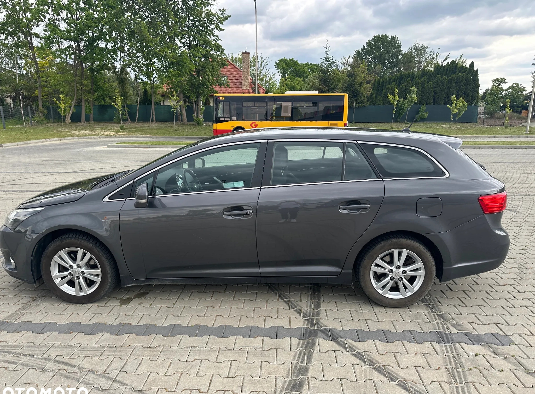 Toyota Avensis cena 46500 przebieg: 182990, rok produkcji 2012 z Lubomierz małe 254